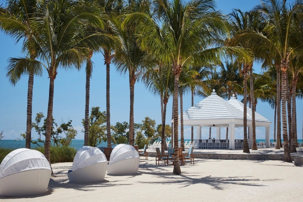 bar with cabana seating